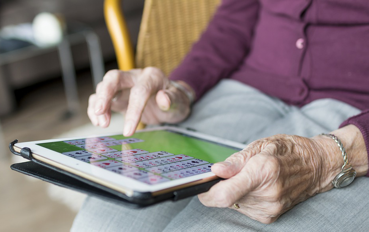 Wi-Fi e boliche virtual ganham os residenciais para idosos
